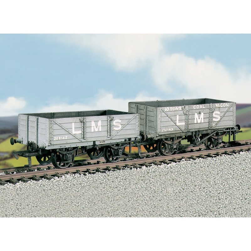 LMS Traffic Coal and 4 Plank Wagons Kit