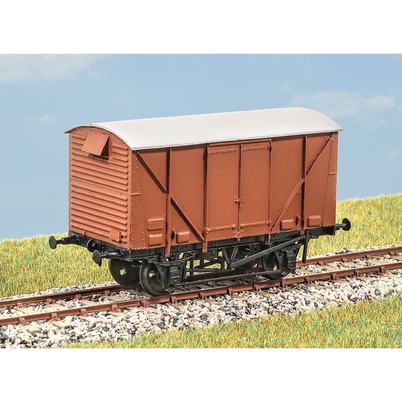 BR 12ton Goods Van Plywood Sides
