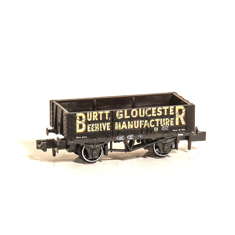 5 Plank, Burtt Gloucester Beehive Manufacturer, No. 6