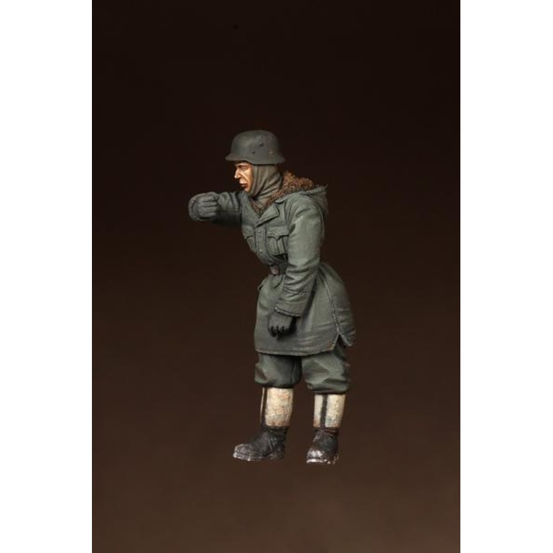 1/35 scale resin figure kit WW2 German WSS loader.
