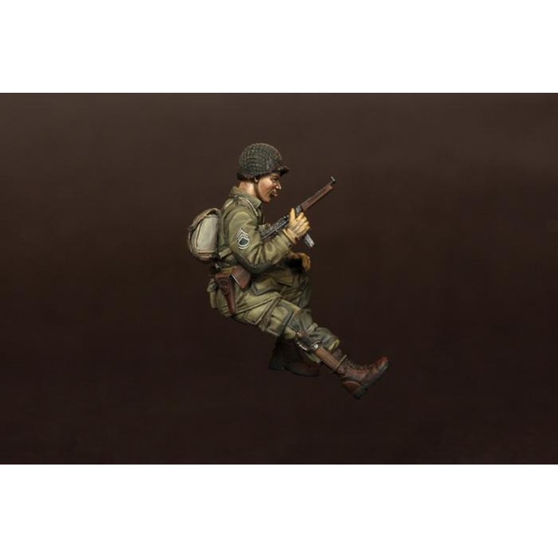 1/35 scale resin figure kit WW2 USSergeant US Airborne Division for jeep. 1944