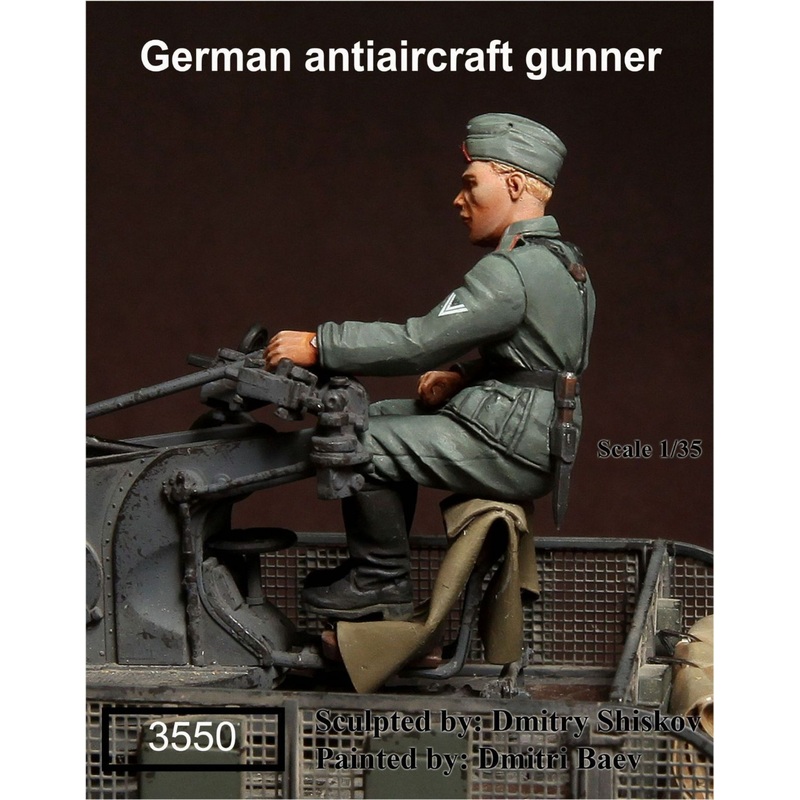 1/35 Scale resin figure WW2 German antiaircraft gunner #1