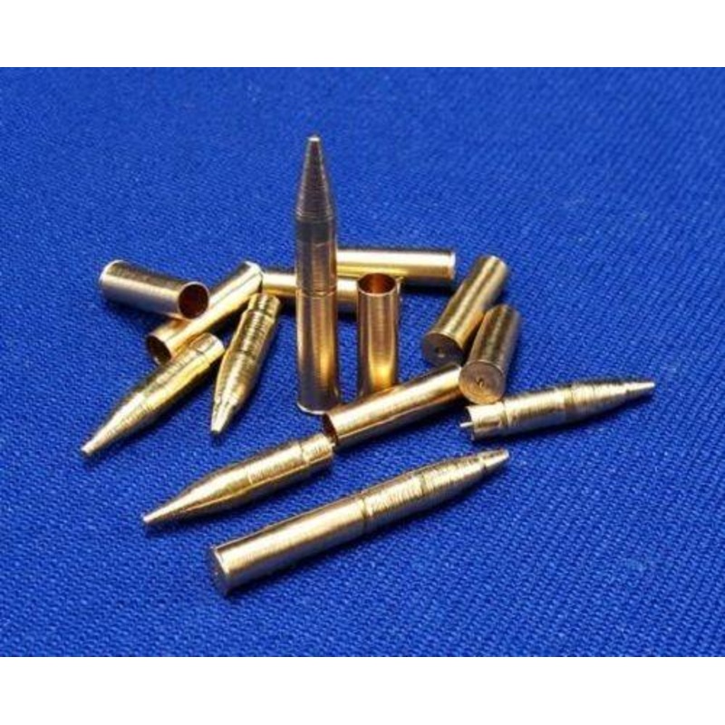 1/35 scale 105mm howitzer M2 brass shells and ammo