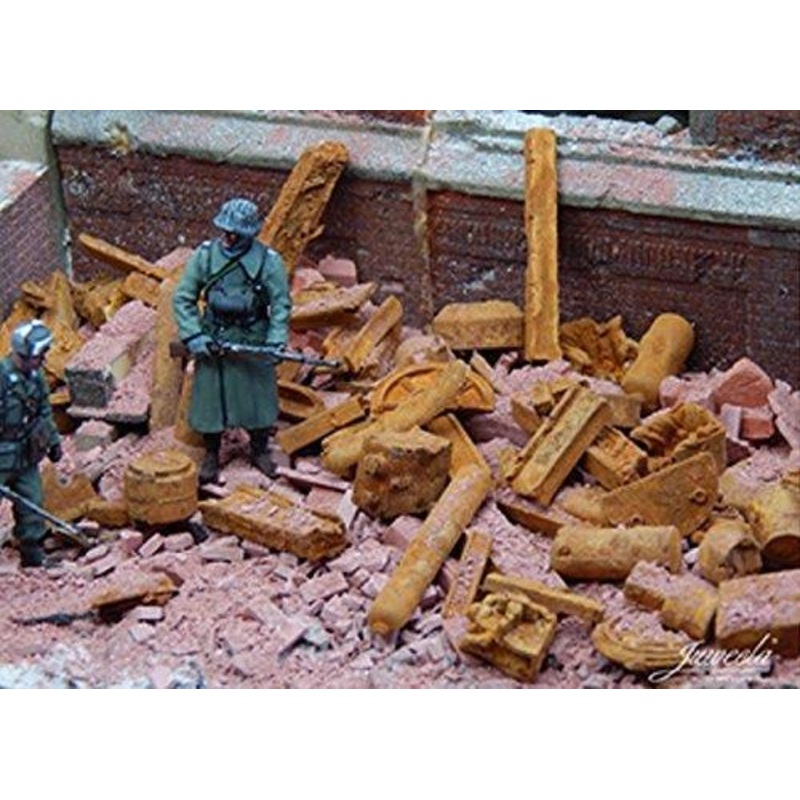 1/35 Scale metal scrap rusty Industrial 70 gram