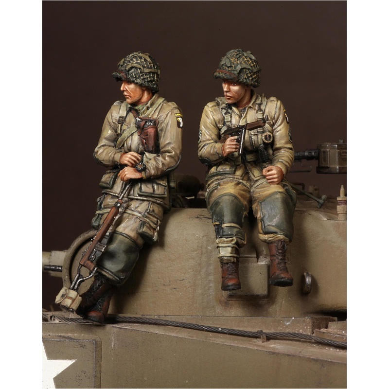 1/35 Scale Resin model kit WW2 1 Lieutenant and sergeant 101st Airborne Division