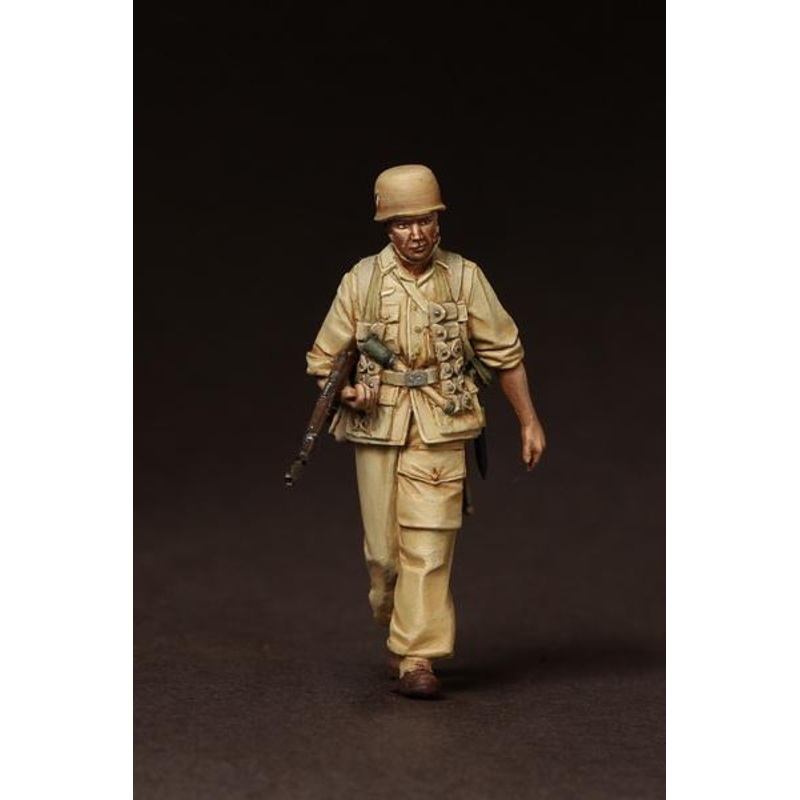 1/35 scale resin model kit WW2 Fallschirmjger- Brigade Ramcke El Alamein 1942 3