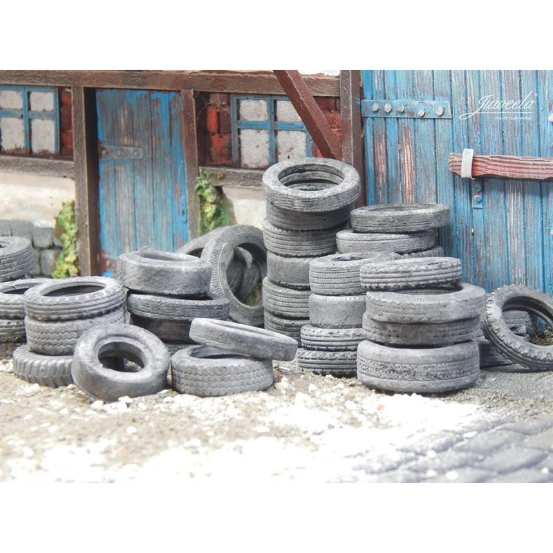 1/35 scale old tyres