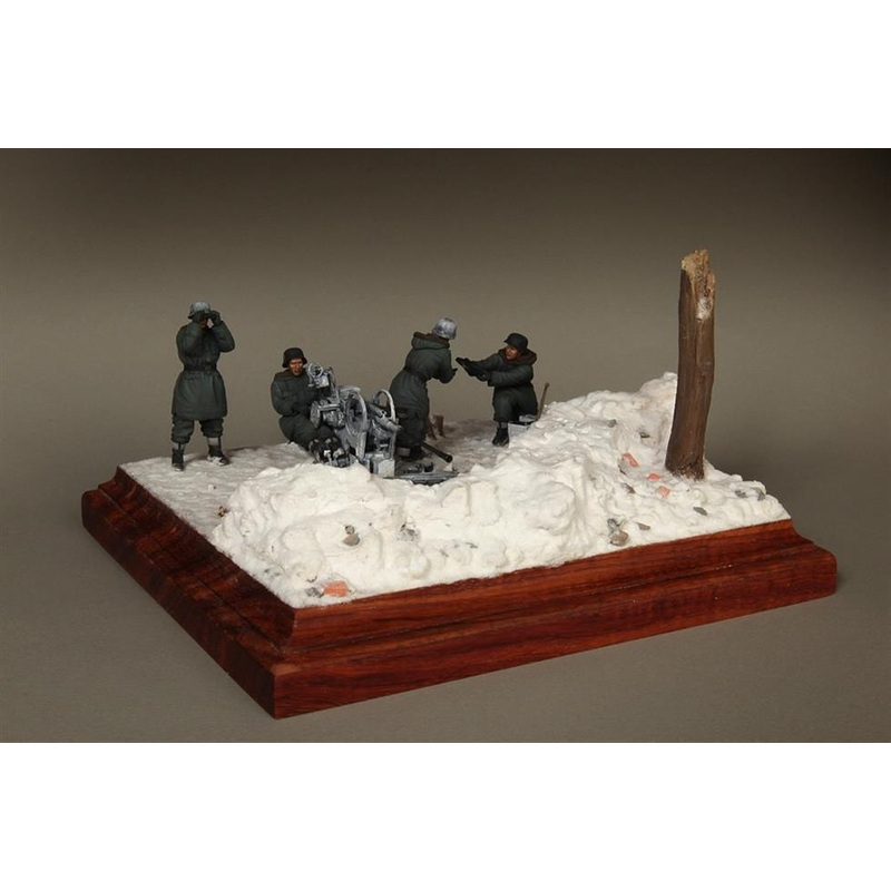 1/35 Scale resin model kit WW2 German WSS crew for 2 cm Flak 38