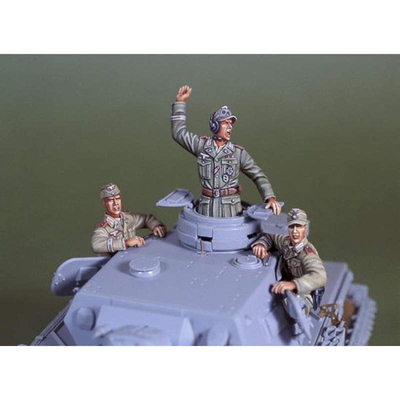 1/35 Scale resin model kitWWII DAK panzer crew set (3Fig.)