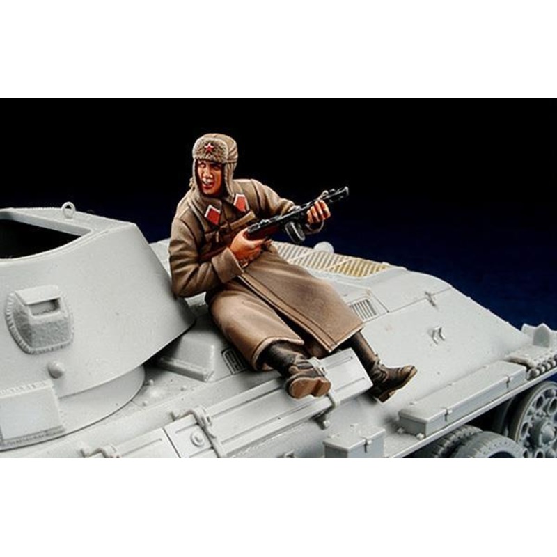 1/35 Scale resin model kitWWII Russian winter tank rider #1