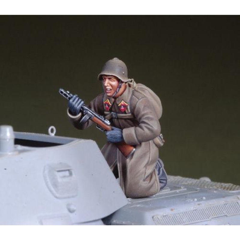 1/35 Scale resin model kitWWII Russian winter tank rider #3