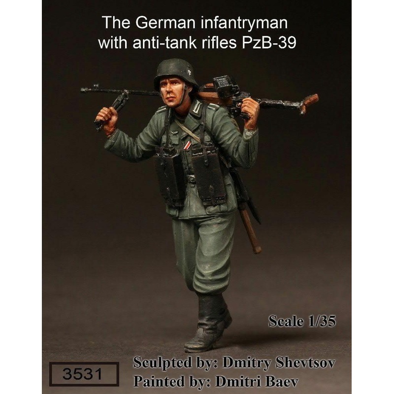 1/35 Scale The German German Infantryman with Anti-Tank Rifles PzB-39
