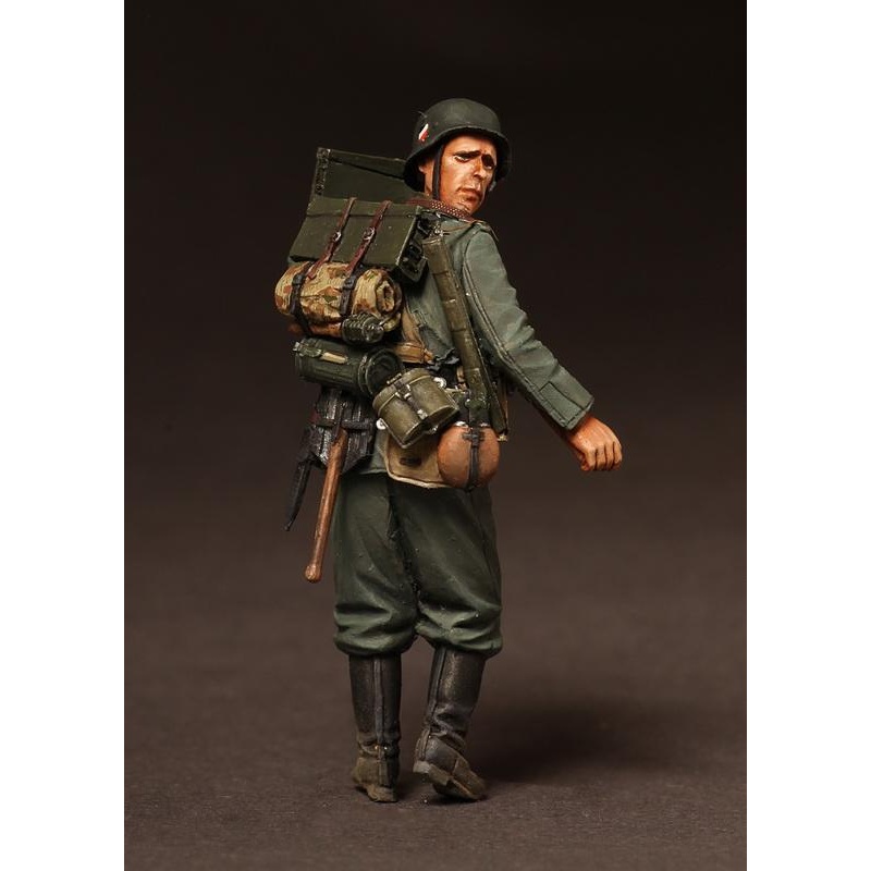 1/35 Scale The German Infantryman on March 1939-42