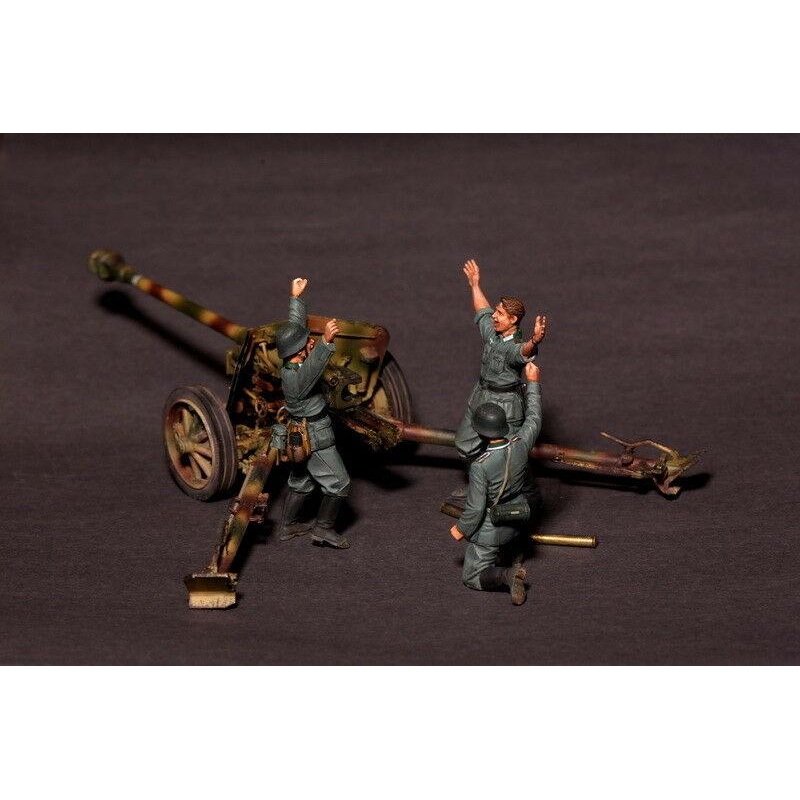 1/35 Scale WW2 German Gun crew We repelled the attack! (Volltreffer)