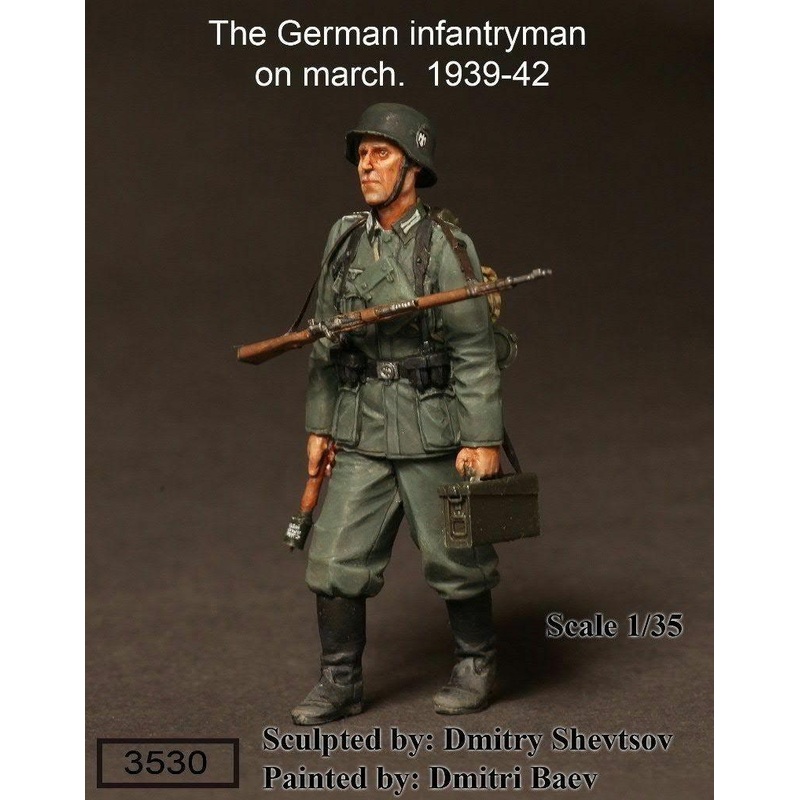 1/35 Scale WW2 German Infantryman on march 1939-42