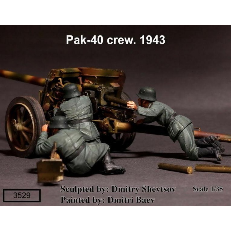1/35 Scale WW2 German Pak 40 crew 1943
