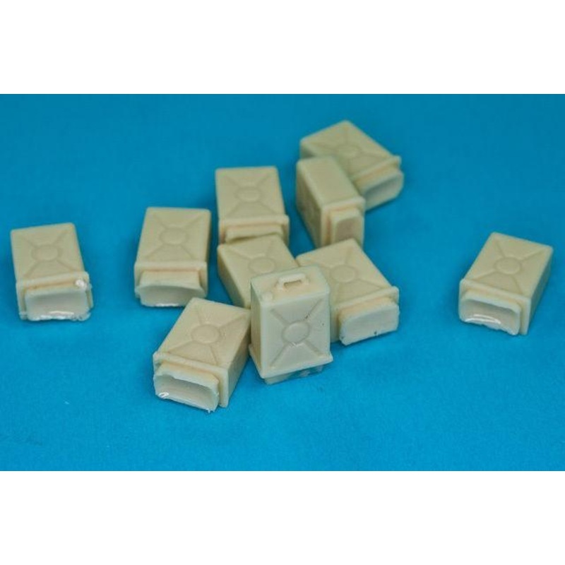 1/35 scale US Army 3gal OIL tank 10 pcs