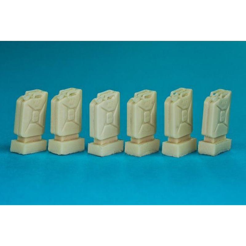 1/35 scale x British Army Gallon tanks