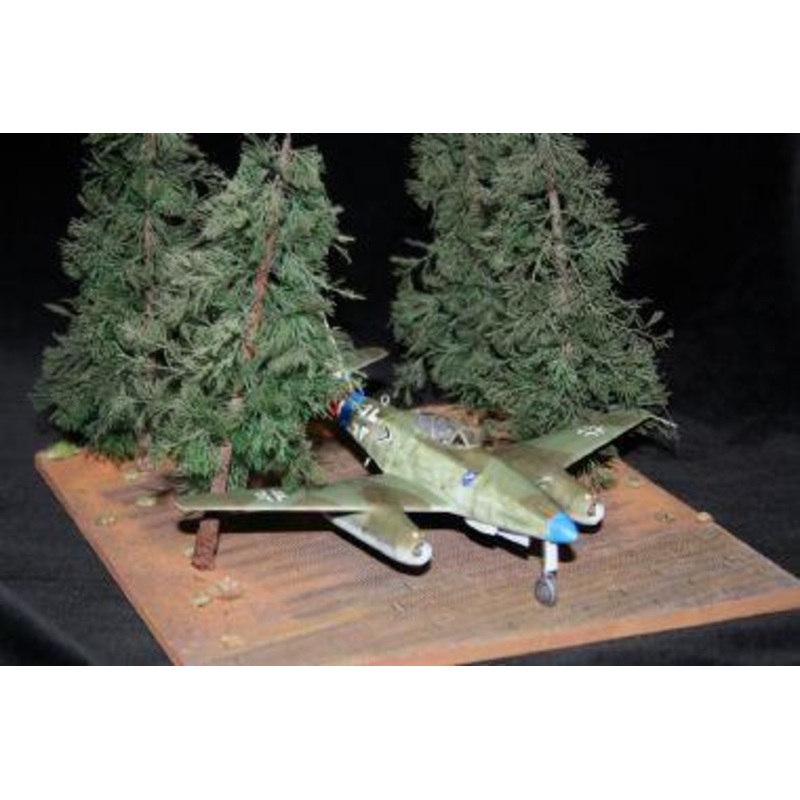 1/72 Scale vignette airfield spot (psp)  pines