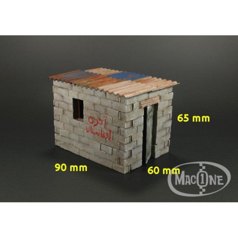 MacOne 1/35 scale resin model kit Little hut with concrete blocks