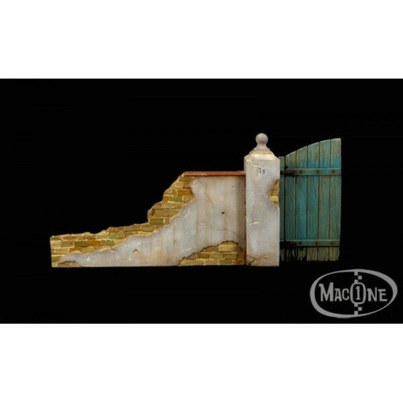 MacOne 1/35 scale resin model kit Wall with Wooden Door