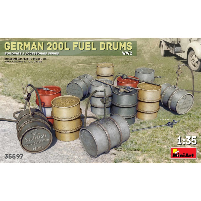 Miniart 1:35 – German 200L Fuel Drums Set WWII