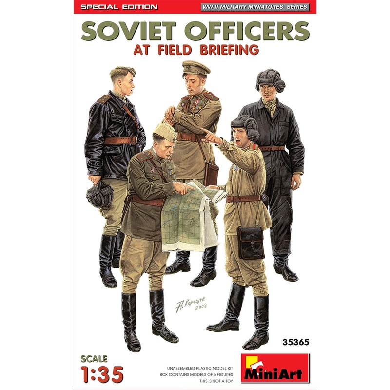 Miniart 1/35 WW2 SOVIET OFFICERS AT FIELD BRIEFING. SPECIAL EDITION