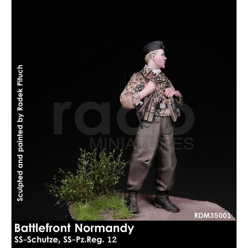 RADO WW2 Battlefront Normandy SS-Schutze, SS-Pz.Reg. 12, summer 1944 1/35 Scale