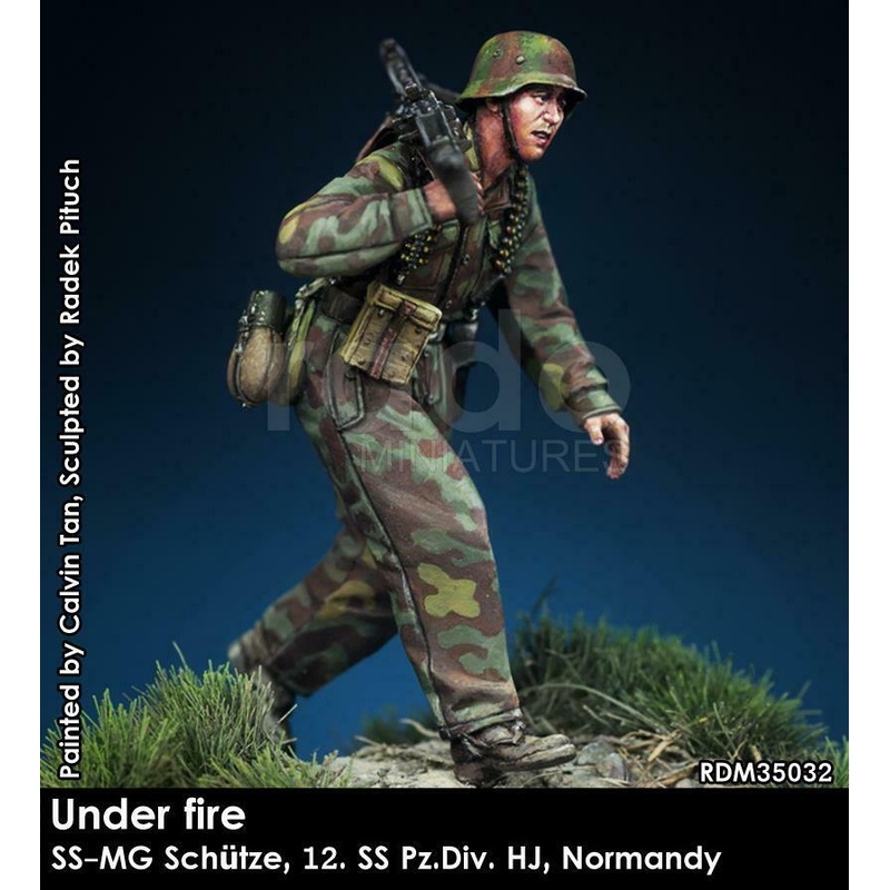 RADO WW2 Under fire SS-Sturmmann, 12-SS. Pz.Div. HJ, Normandy 1944 1/35 Scale