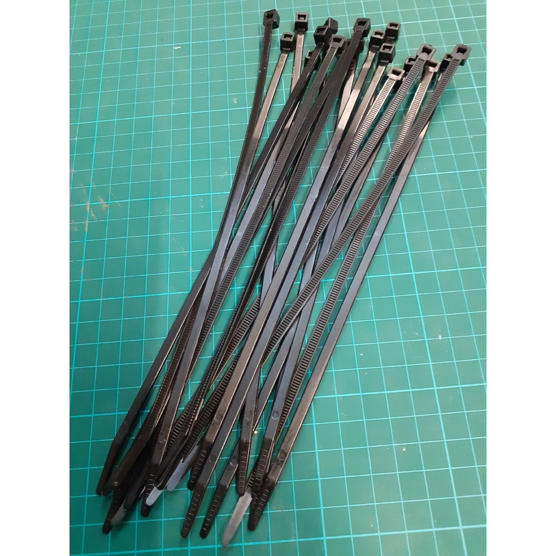 Pack of 20 modelling cable ties 5mm x 210mm