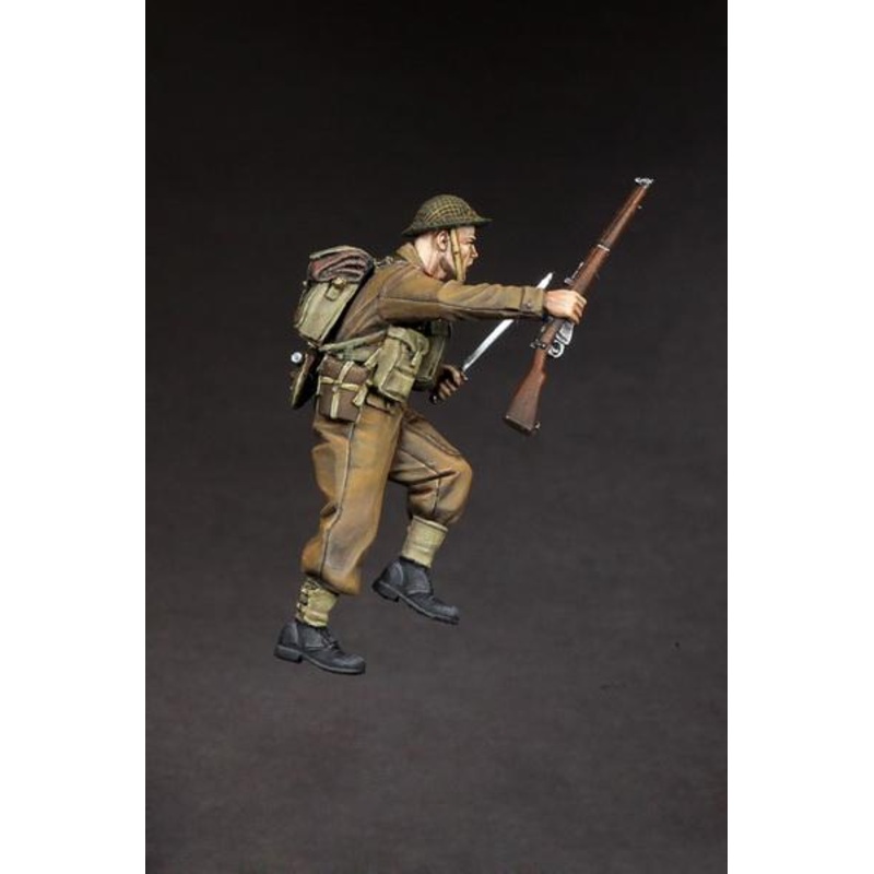 SOGA 1/35 Scale WW2 British infantryman for Universal Carrier. #1