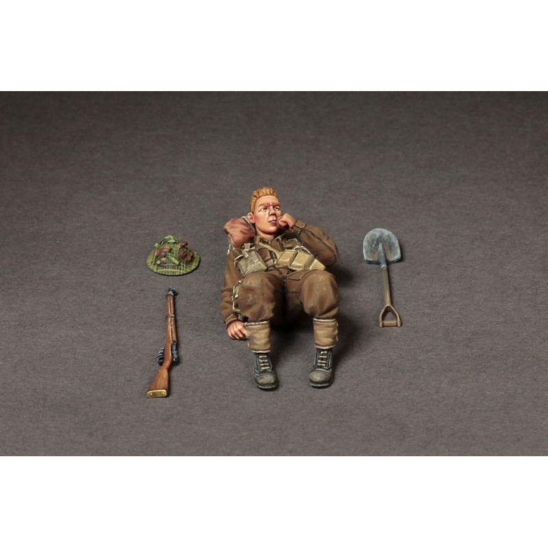 SOGA WW2 British infantryman at rest. #3 model kit 1/35 scale