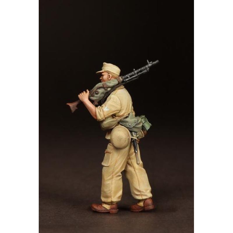 SOGA WW2 Machine gunner Fallschirmjger- Brigade Ramcke. El Alamein, August 1942. model kit 1/35 scale