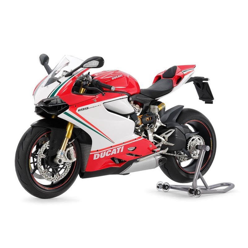 TAMIYA 1/12 BIKES 1/12 1199 PANIGALE S TRICOLORE motorbike model kit