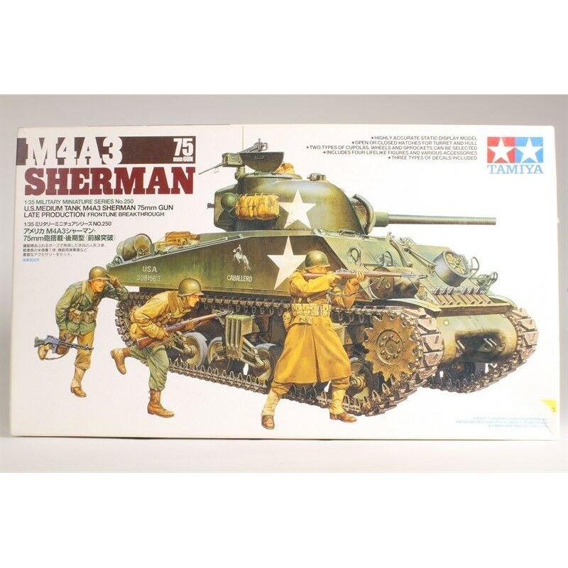 Tamiya 1/35 scale WW2 US American M4A3 Sherman tank with 75mm Gun + 3 figures
