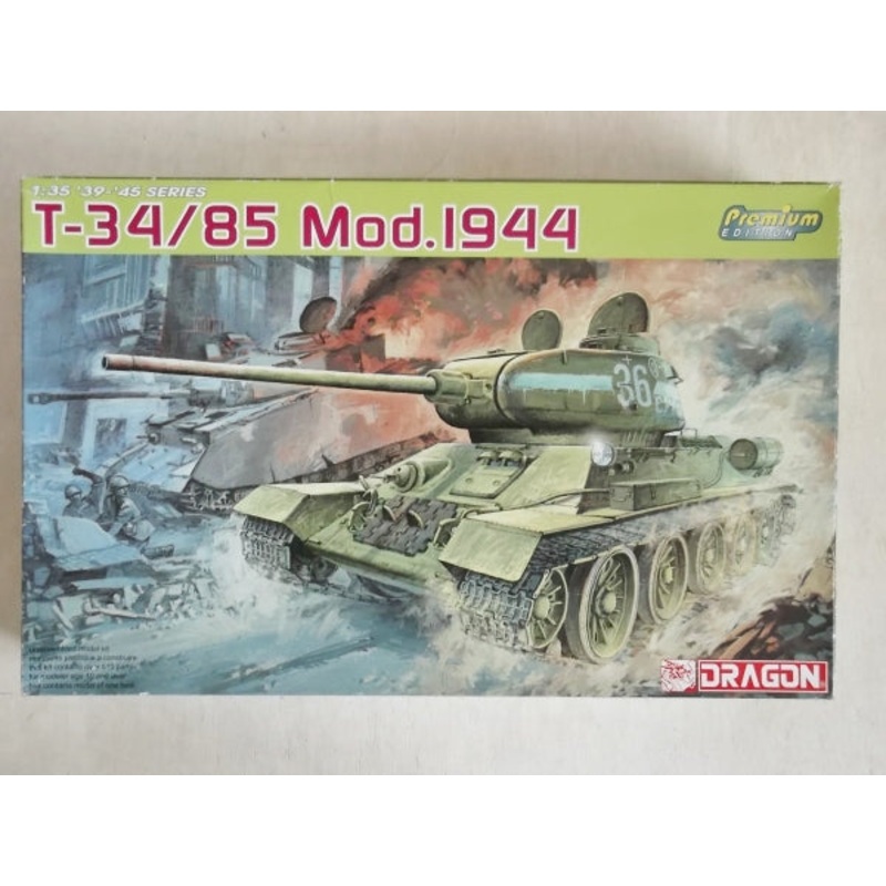 Dragon 1:35 WW2 Soviet T34/85 Mod. 1944 ~ Premium Edition tank model