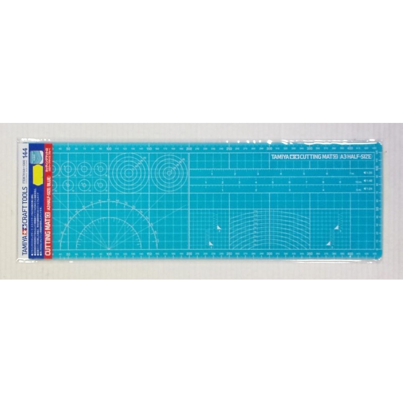 TAMIYA TOOLS / ACCESSORIES – CUTTING MAT (A3 HALF/BLUE)