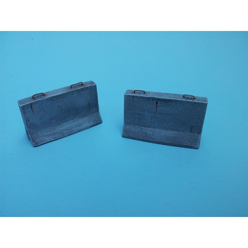1/24 Scale Jersey barriers (2pack)