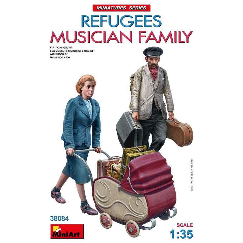Miniart 1/35 WW2 era REFUGEES. MUSICIAN FAMILY