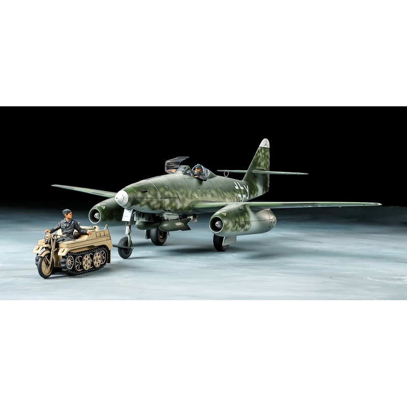 Tamiya 1/48 WW2 German Me262A-2a & KETTENDRAFTRAD