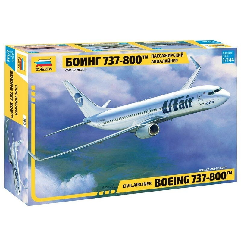 Zvezda 1/144 scale BOEING 737-800 airliner plane model kit