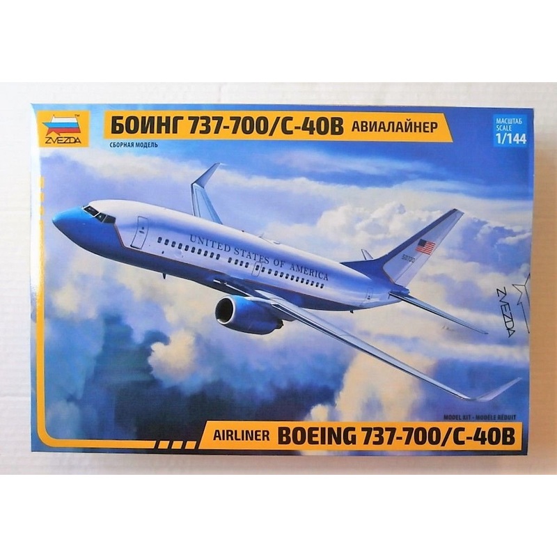 Zvezda 1/144 scaleBOEING 737-700 airliner plane model kit