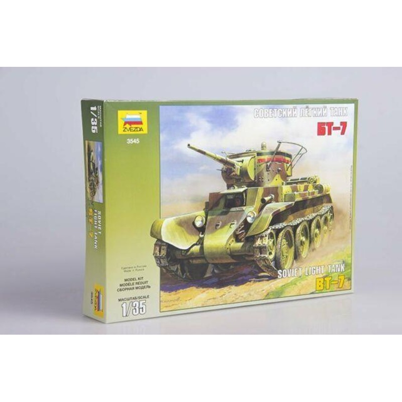 Zvezda 1/35 scale WW2 Russian SOVIET TANK BT-7