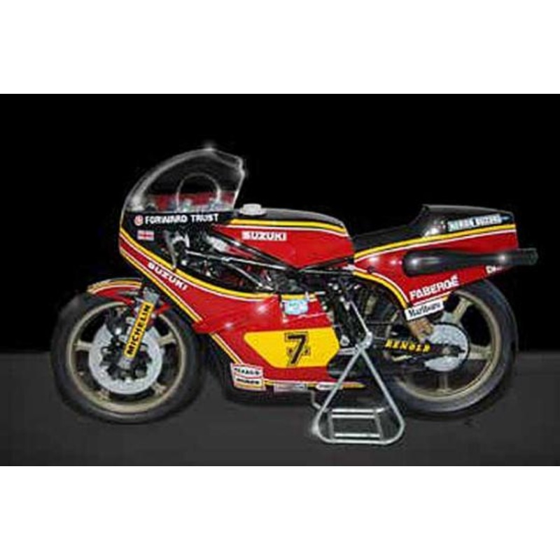 Italeri 1/9 Suzuki RG 500 XR27 (Team Heron(Barry Sheene) 1978 motorbike kit