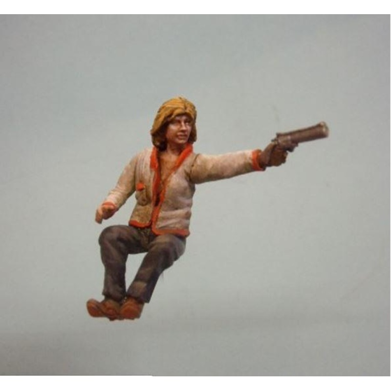 1/35 Scale resin model kit Mary Post apocalyptic survivor Zombie hunter