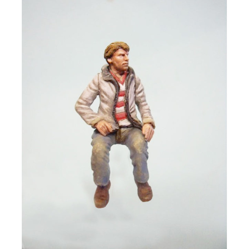 1/35 Scale resin model kit Theo Post apocalyptic survivor Zombie hunter