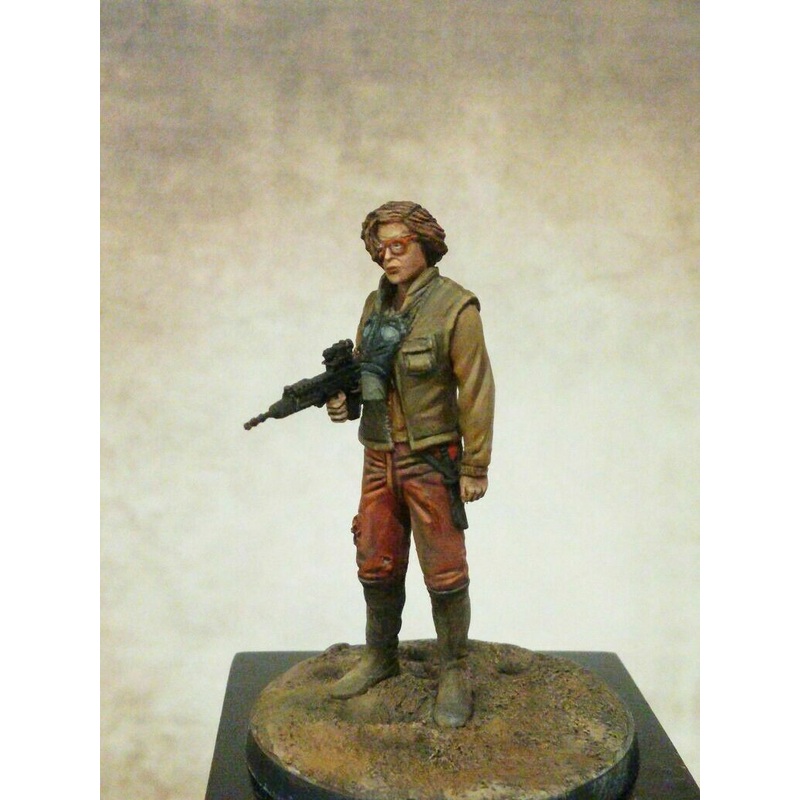 1/35 Scale resin model kit Wastelander Ann Carr