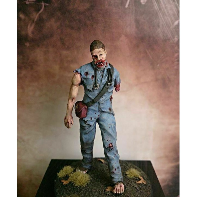 1/35 Scale resin model kit Zombie Doctor