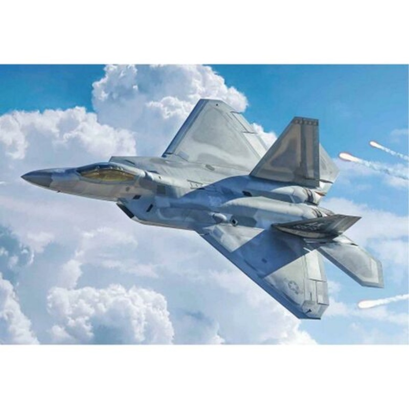 Italeri 1/48 Lockheed Martin F-22A Raptor USAF 1:48 Plastic Model Kit