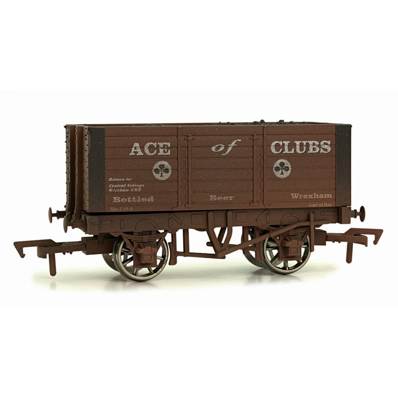 Dapol 4F-072-006 OO GAUGE 7 PLANK WAGON ACE OF CLUBS 9′ WHEELBASE – WEATHERED